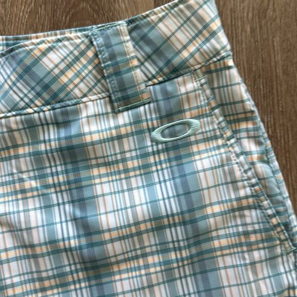 Oakley Back Nine Golf Shorts - Picture 2 of 5